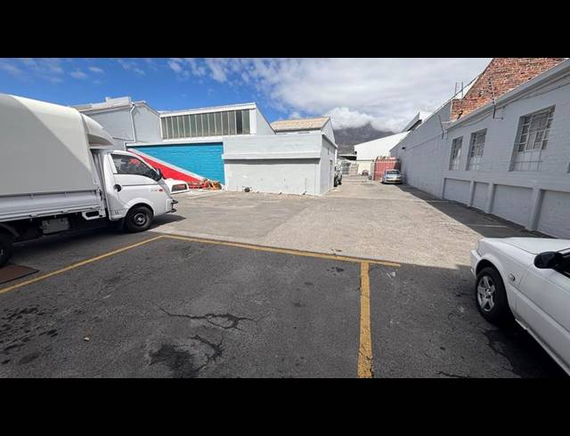 INDUSTRIAL PROPERTY TO RENT IN PAARDEN EILAND
